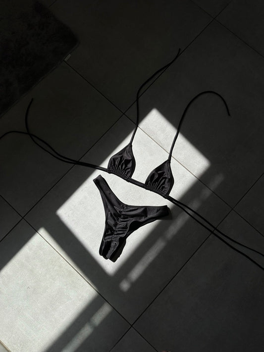 Bond Bikini