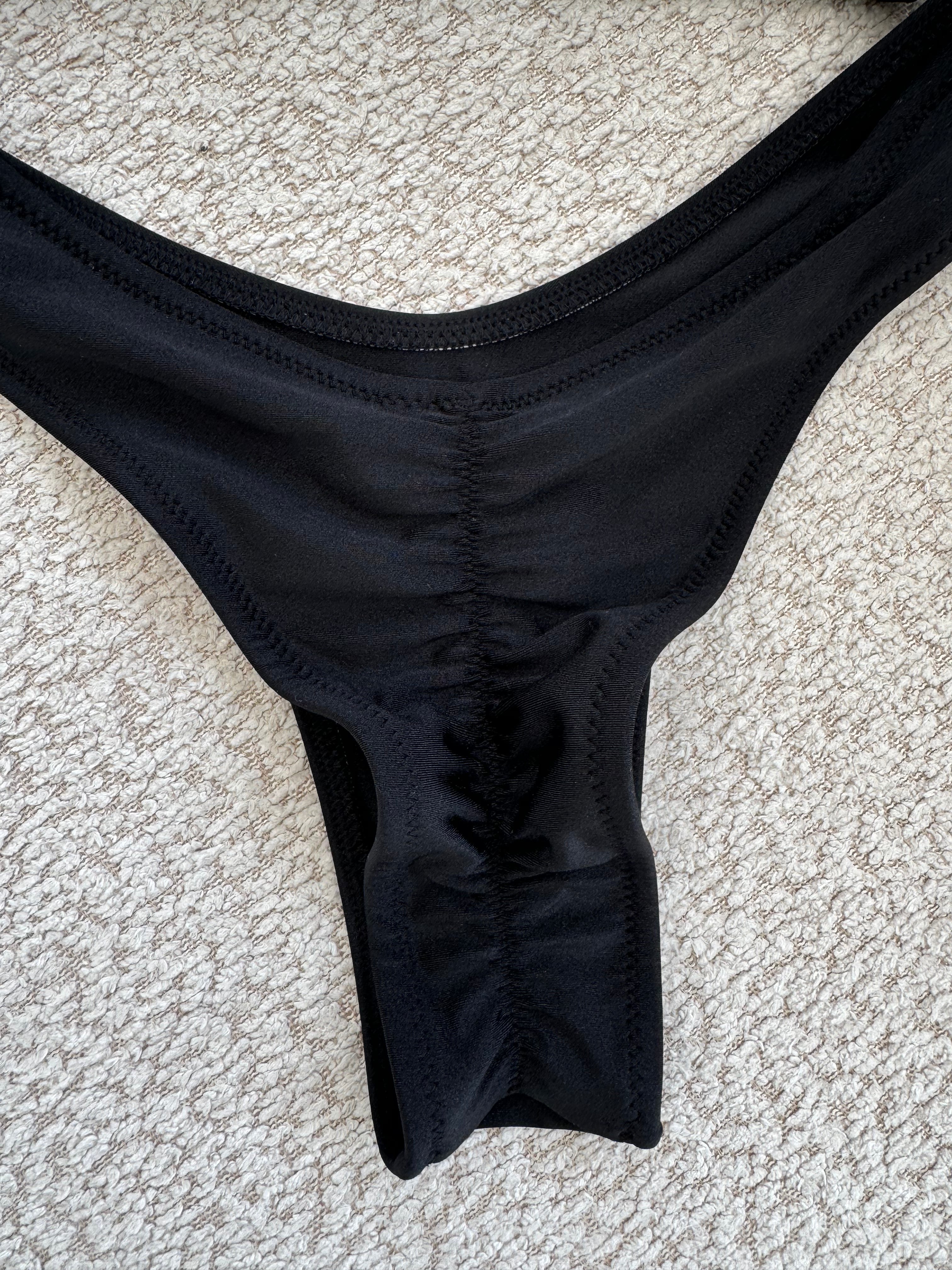 Black Bond bikini